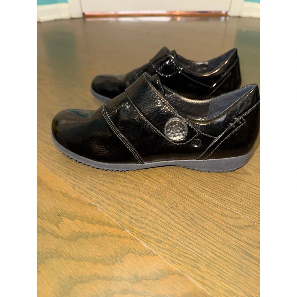 Josef Seibel Womens Black Patent Leather Hook Loop Strap Loafers Shoes Size 38